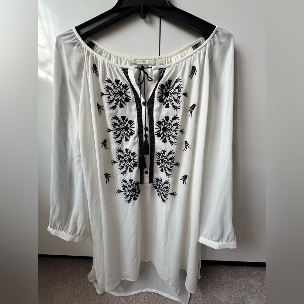 Sejour White Blouse with Black Embroidery